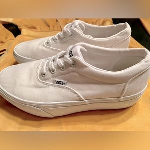 White platform”VANS” size ~7.5